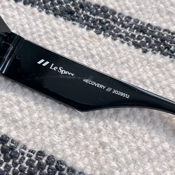 Le Specs Recovery Black Unisex Rectangle Sunglasses—Le Sustain - Picture 5 of 11